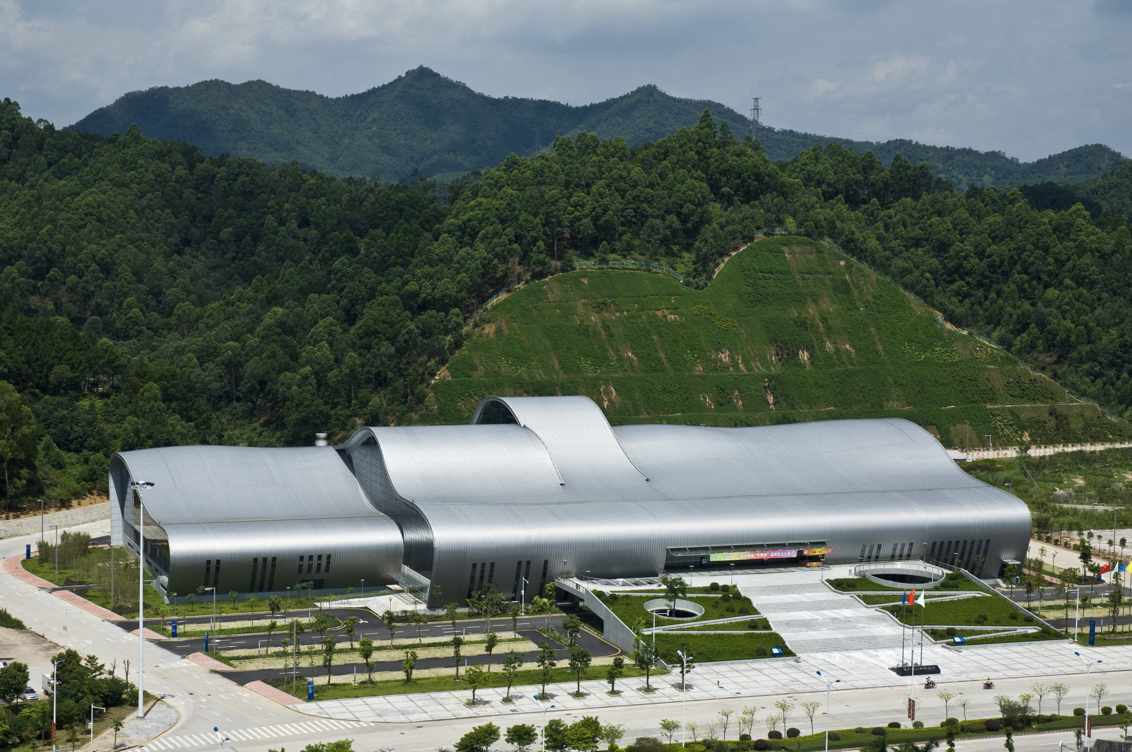 惠州市金山湖游泳跳水馆